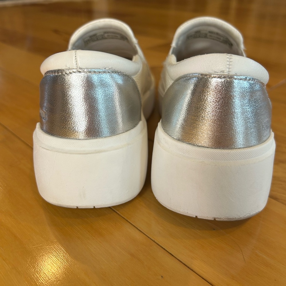 Vionic Women's Kearny White and Silver Slip-On Platform Sneakers Shoes - Picture 8 of 14